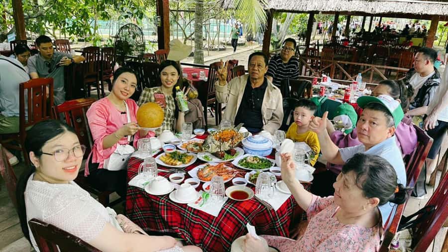 1 Day Mekong Tour: Cai Rang Floating Market & MyTho-Ben Tre - From Can Tho to My Tho and Ben Tre