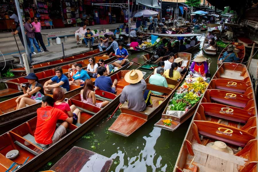 1-Day Trip: Floating Market & Railway Market by Toyota Camry - Why this private market trip works well