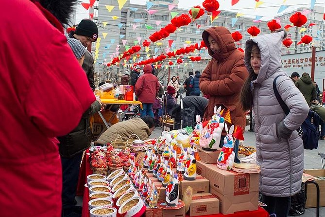 3-Hour Private Shopping Tour at Panjiayuan Market from Beijing - Meeting your guide and getting there