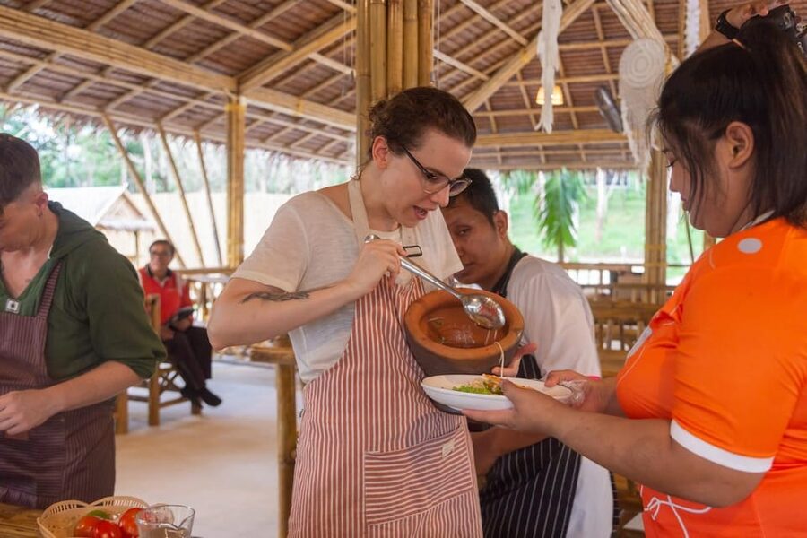 3 hours Khao Lak Cooking Class and Market Visit - Who should book this class?