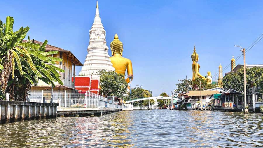 3 Hrs Private boat Tour Bangkok Floating Market by Flat Boat - Guide or self-guided boat ride?