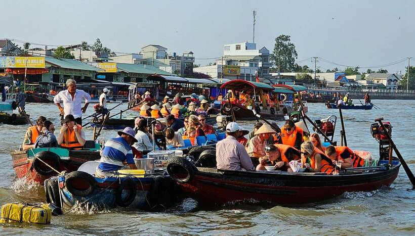 4 Day's Mekong Delta With Tra Su Forest Exit Phnom Penh - Day 1: My Tho, Ben Tre, and the coconut canals
