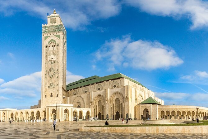5 am in Casablanca: Mosque, Medina, Beach , Souks , Coffee and more - Key points at a glance