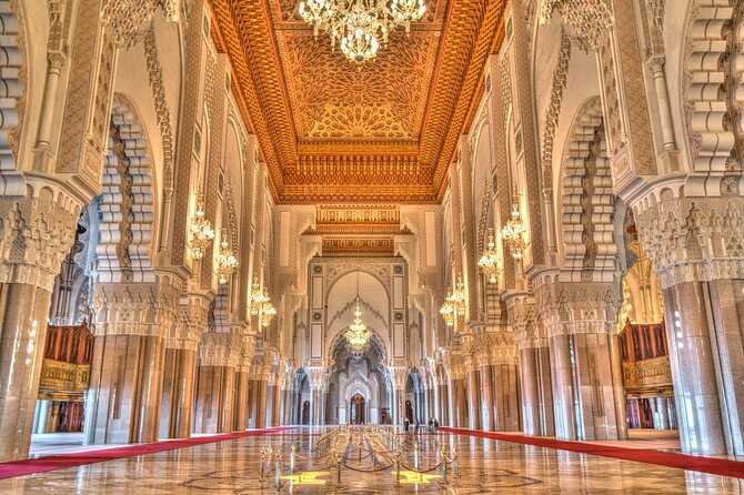 5 am in Casablanca: Mosque, Medina, Beach , Souks , Coffee and more - Habous Quarter: traditional style with a planned feel