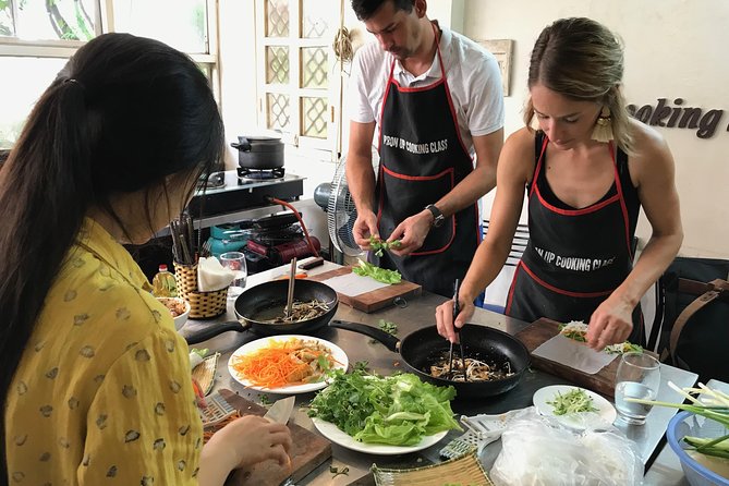 5 Traditional Dishes Hanoi Cooking Class with Market Trip - Starting in Hanoi’s Old Quarter