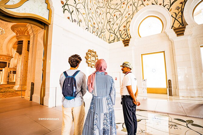 Abu Dhabi Sightseeing Tour: Sheikh Zayed Mosque, Heritage Village & Dates Market - Heritage Village and the question of authenticity