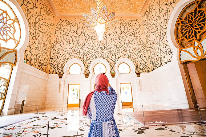 Abu Dhabi Sightseeing Tour: Sheikh Zayed Mosque, Heritage Village & Dates Market - Abu Dhabi Dates Market: the best stop for a practical purchase