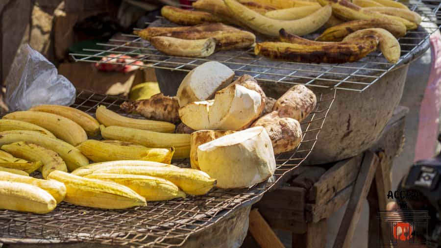 Accra Street Food Tour: Makola Market Tour With Full Lunch - Walking, weather, and comfort