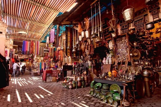 Agadir City Highlights Tour with Kasbah, Mosque, Souk Experience - Mosquée Mohamed V from the outside