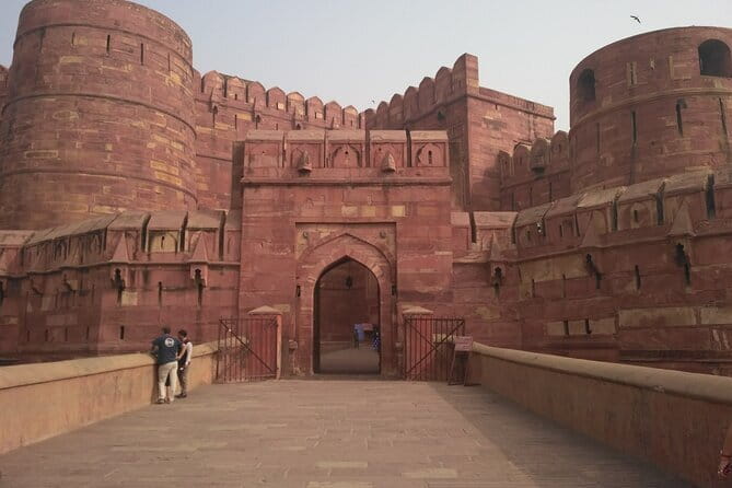 Agra Full Day City Tour with Walking Tour at Spice Market - Seeing the Taj Mahal before the heat