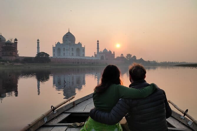 Agra Full Day City Tour with Walking Tour at Spice Market - Walking through Kinari Bazar and the spice market