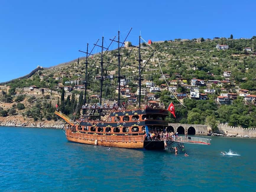 Alanya City, Castle & Boat Tour with Bazaar and Swim Stop - Riding up to Alanya Castle