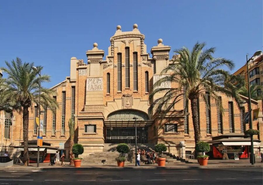 Alicante: Bullring and Central Market Gastronomic Tour - Booking details that affect your decision