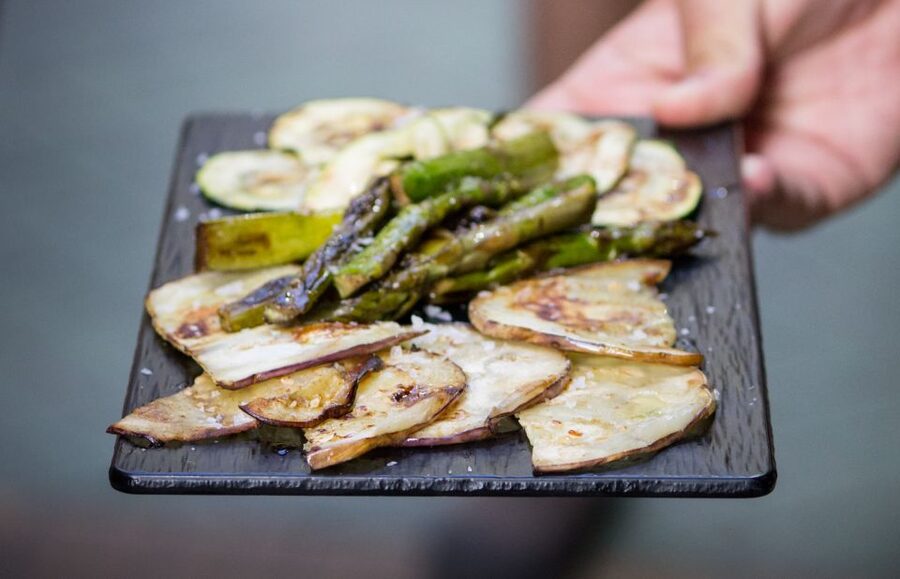 Alicante: Central Market Guided Food Tour with Tapas Bars - Key points to know before booking