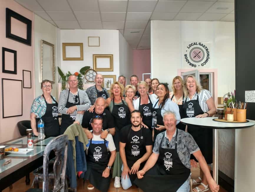 Alicante: Paella & Sangria Class with Tapas and Market Visit - Why the group atmosphere matters