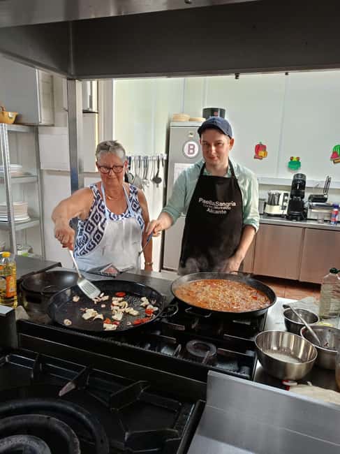 Alicante: Paella & Sangria Class with Tapas and Market Visit - Who should book this paella class?