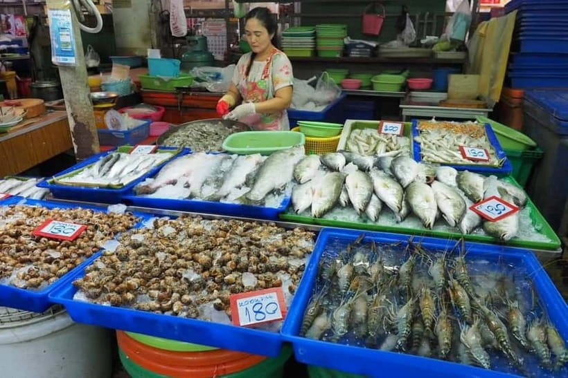 All-in-One Market Experience: Railway & Floating Wonders - Timing, comfort, and what to bring