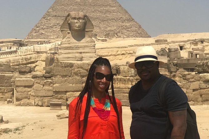 All inclusive 12 Hrs Giza Pyramids, Sphinx Egyptian museum Market Dinner cruise - Seeing the Giza Pyramids with a guide