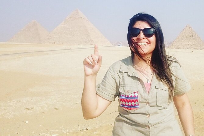All Inclusive Day tour 8hrs Pyramids, Egyptian Museum and Khan Al-Khalili bazaar - Starting with the Pyramids of Giza
