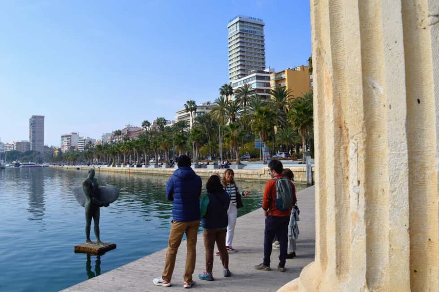 All of Alicante with the Castle, Market, and Tapas. Small group, max 6 people - Key things to know before booking