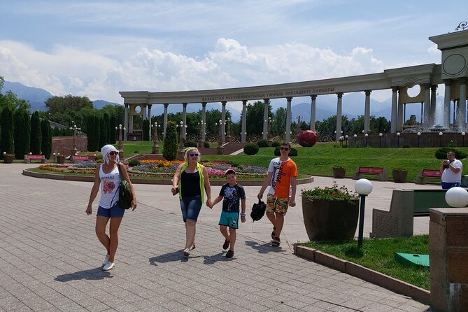 Almaty city tour. Shymbulak, Koktobe, Green market, Park 28 Panfilov's guardsmen - Medeu and the road to Shymbulak