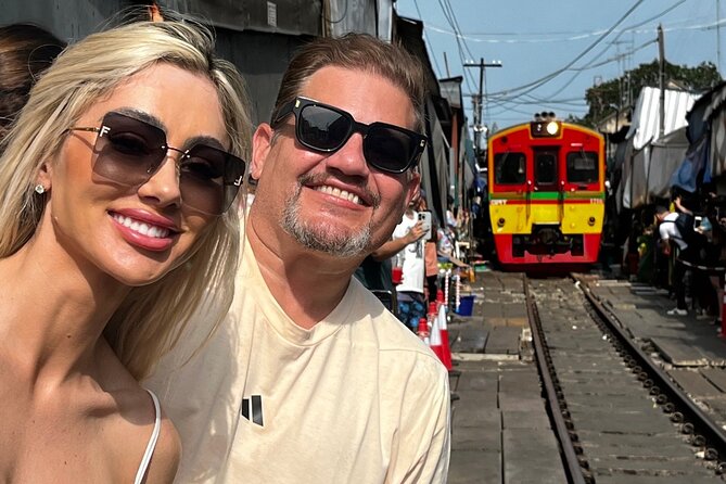 Amphawa and Railway Markets with Boat Ride Group Tour - Should you book this train and boat tour?
