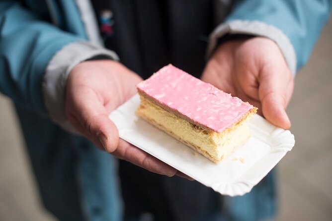 Amsterdam's Market Street Food Tour with Streat Bites - Rain, Wind, and Market-Day Practicalities