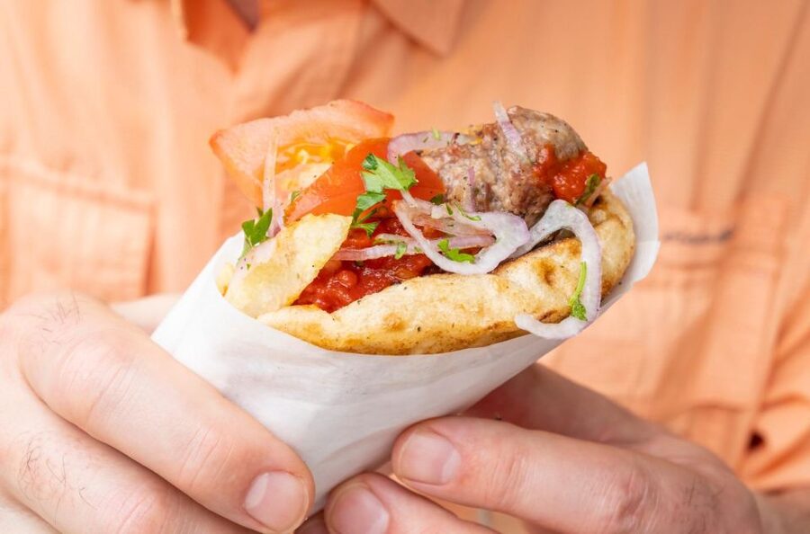 Athens: Street Food Tour Market & City Centre - Starting at the fountain in central Athens