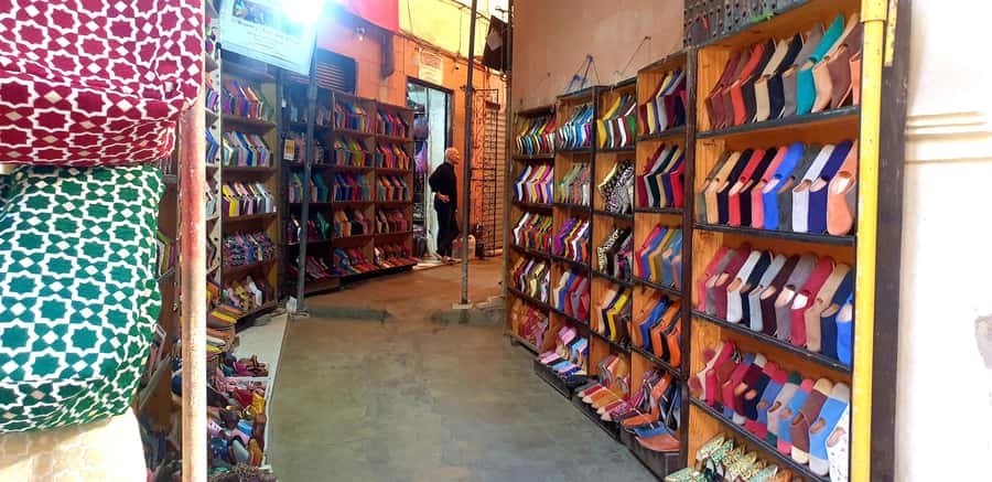 Authentic Moroccan Crafts Tour in the Marrakech Souks - Spices, dyes, and the working souks