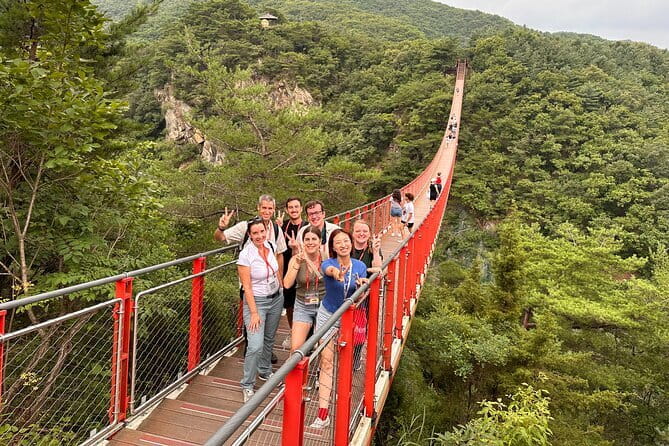 Autumn Foliage-Mt. Seorak, Sokcho Fish Market, Sokcho Beach - Who should book this experience