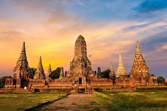 Ayutthaya, Damnoen Floating & Maeklong Railway Market Day Tour - Who will enjoy this Bangkok day trip?