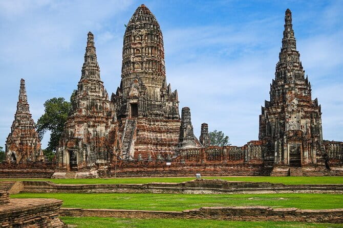 Ayutthaya Elephant Village ATV and Floating Market by Tuk Tuk - The tuk-tuk brings you to Ayutthaya’s major sights