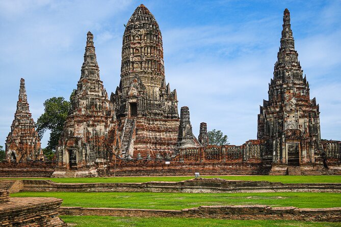 Ayutthaya Landmark Tour for Floating Market & Famous Temples - Wat Chaiwatthanaram beside the river