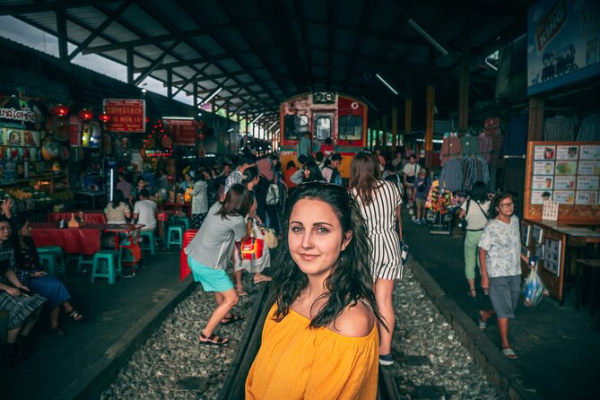 Ayutthaya, Maeklong Railway, Damnoen Saduak Floating Market - The private format, driver service, and pace