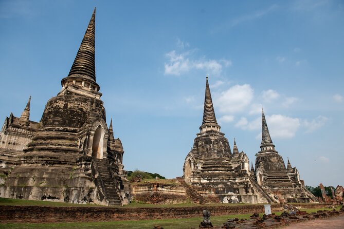 Ayutthaya, Maeklong Railway, Damnoen Saduak Floating Market - Wat Yai Chai Mongkol and Ayutthaya’s first temple view