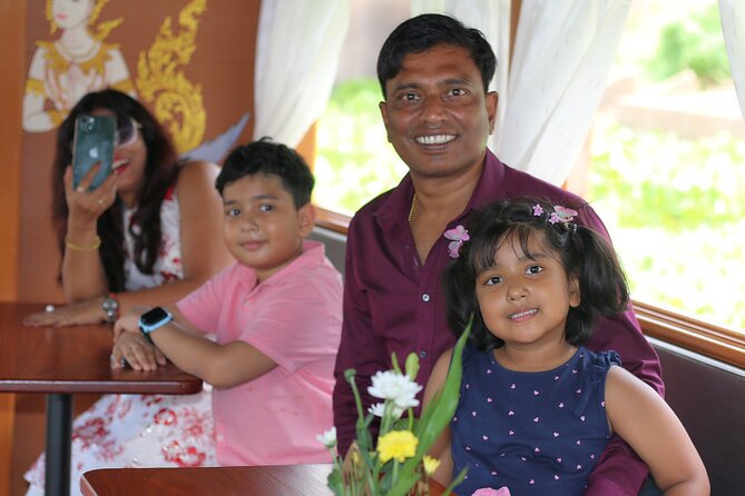 Ayutthaya Sunset Discovery, Boat Ride, Iconic Spots, Local Market - Chao Phrom Market for a local pause