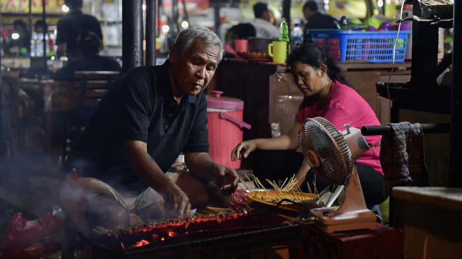 Bali: Denpasar Market Food Tour with 7 Tastings Must-Try - What the market walk is really like