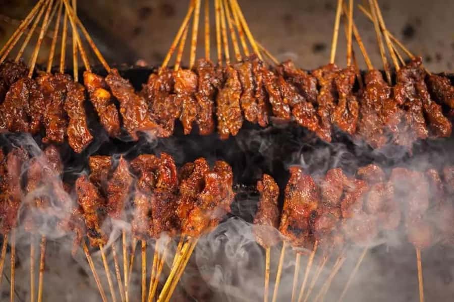 Bali: Denpasar Market Food Tour with 7 Tastings Must-Try - Starting early at Kreneng Market