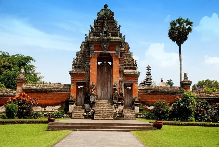 Bali: Turtle Conservation and Education Tour & Local Market - Food, drinks, and souvenirs during the six hours