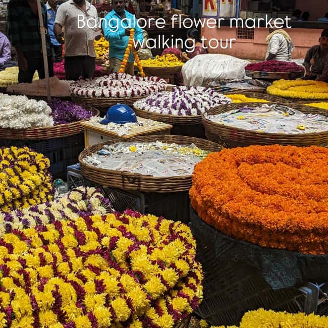 Bangalore Walking Tour KR Flower Market,Fort,Tippu palace - Fruit tasting and meeting the vendors