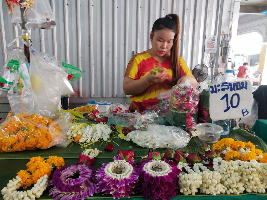 Bangkok:4Hour Flower Market and Little India Tour Mini Group - Seeing Bangkok’s flower market up close