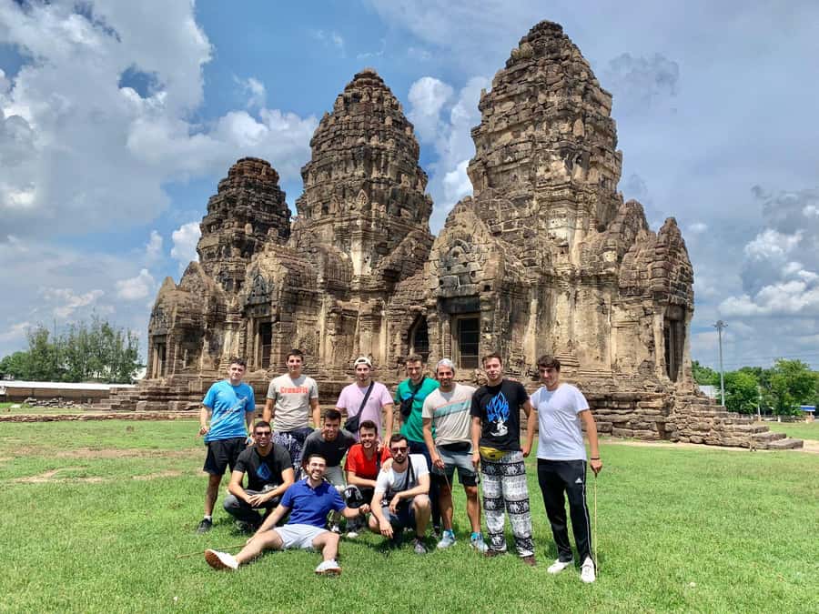 Bangkok: Ayutthaya & Local Market Tour In Spanish or English - Wihan Phra Mongkhon Bophit gives you breathing room