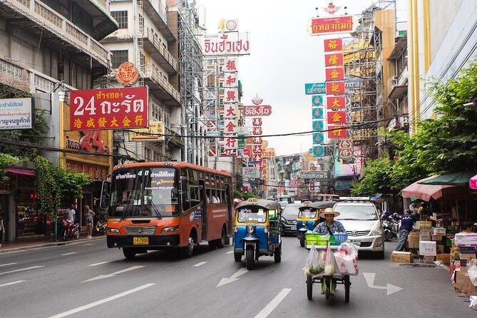 Bangkok by Night: Temples, Markets and Food Tuk-Tuk Tour - Key points at a glance