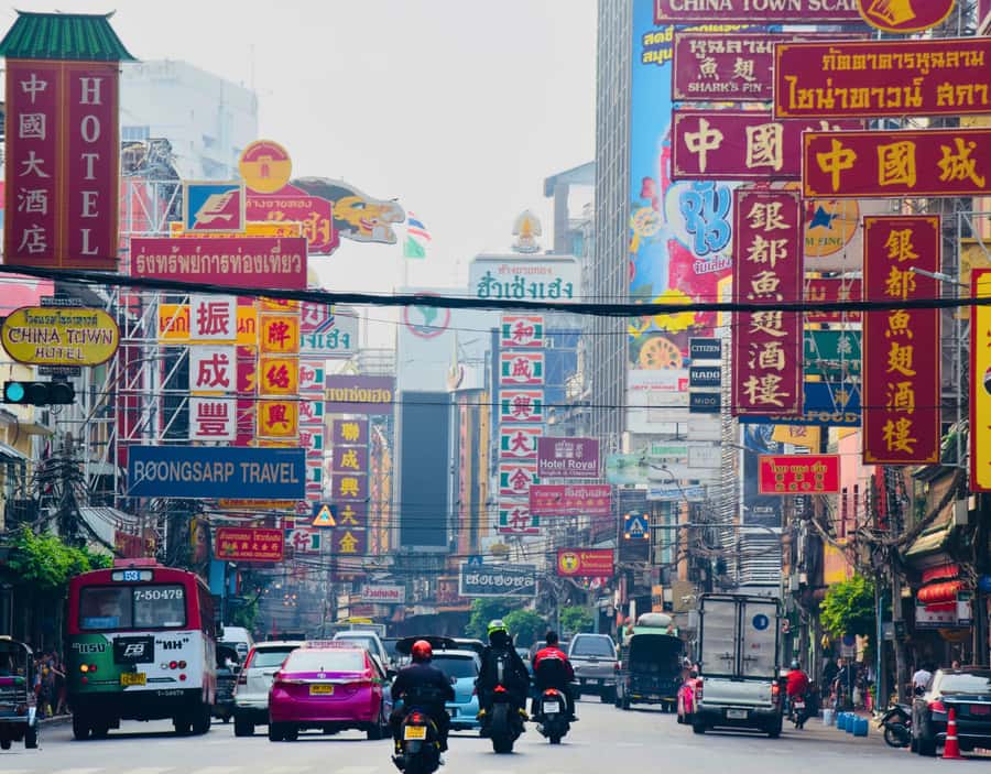 Bangkok: City Highlights & Floating Markets Private Tour - Crossing the Chao Phraya to Wat Arun