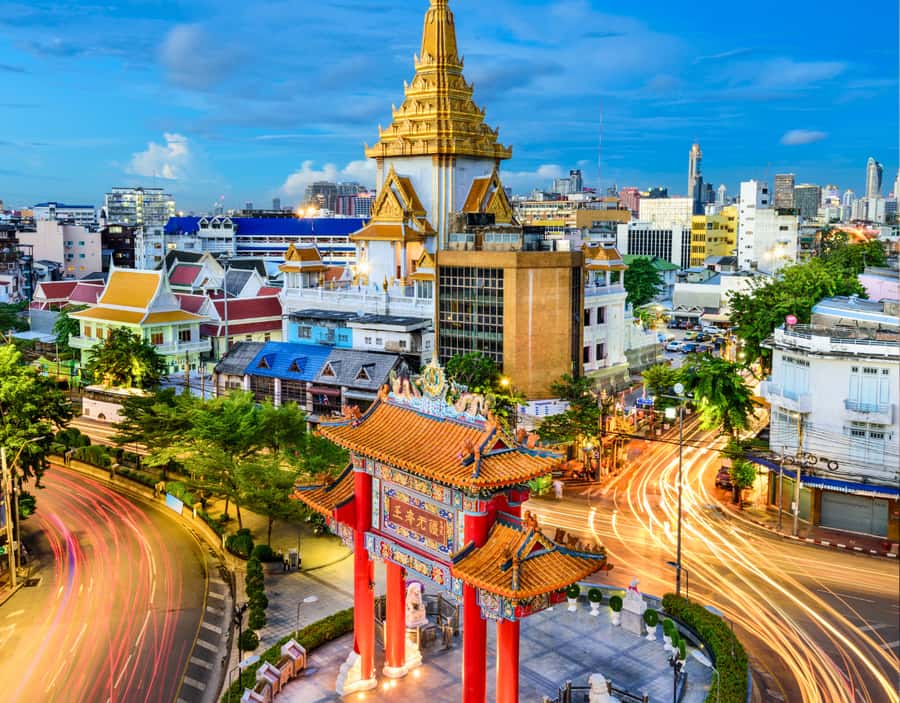 Bangkok: City Highlights & Floating Markets Private Tour - Chinatown, a shrine, and a short city walk
