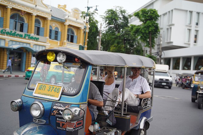 Bangkok: City Highlights Temple and Market Walking Tour - Price, timing, and what you receive
