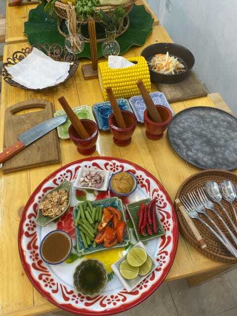 Bangkok Cooking Class : Traditional Thai dishes&Market Trip - The kitchen setting and pace