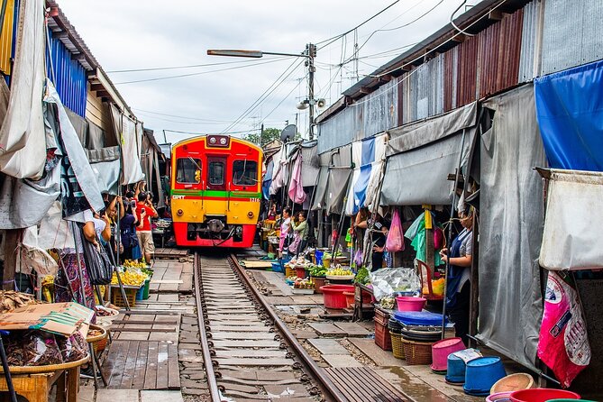 Bangkok Damnoen Floating Market and Maeklong Railway Private Tour - Leaving Bangkok at 8am in a private mini-van