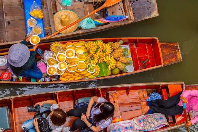 Bangkok: Damnoen Saduak and Maeklong Railway Market Japanese tour - What to bring and how to handle the heat