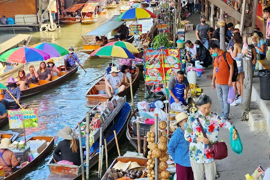 Bangkok: Damnoen Saduak Market & Kayaking Adventure - Brown coconut sugar at a traditional Thai house